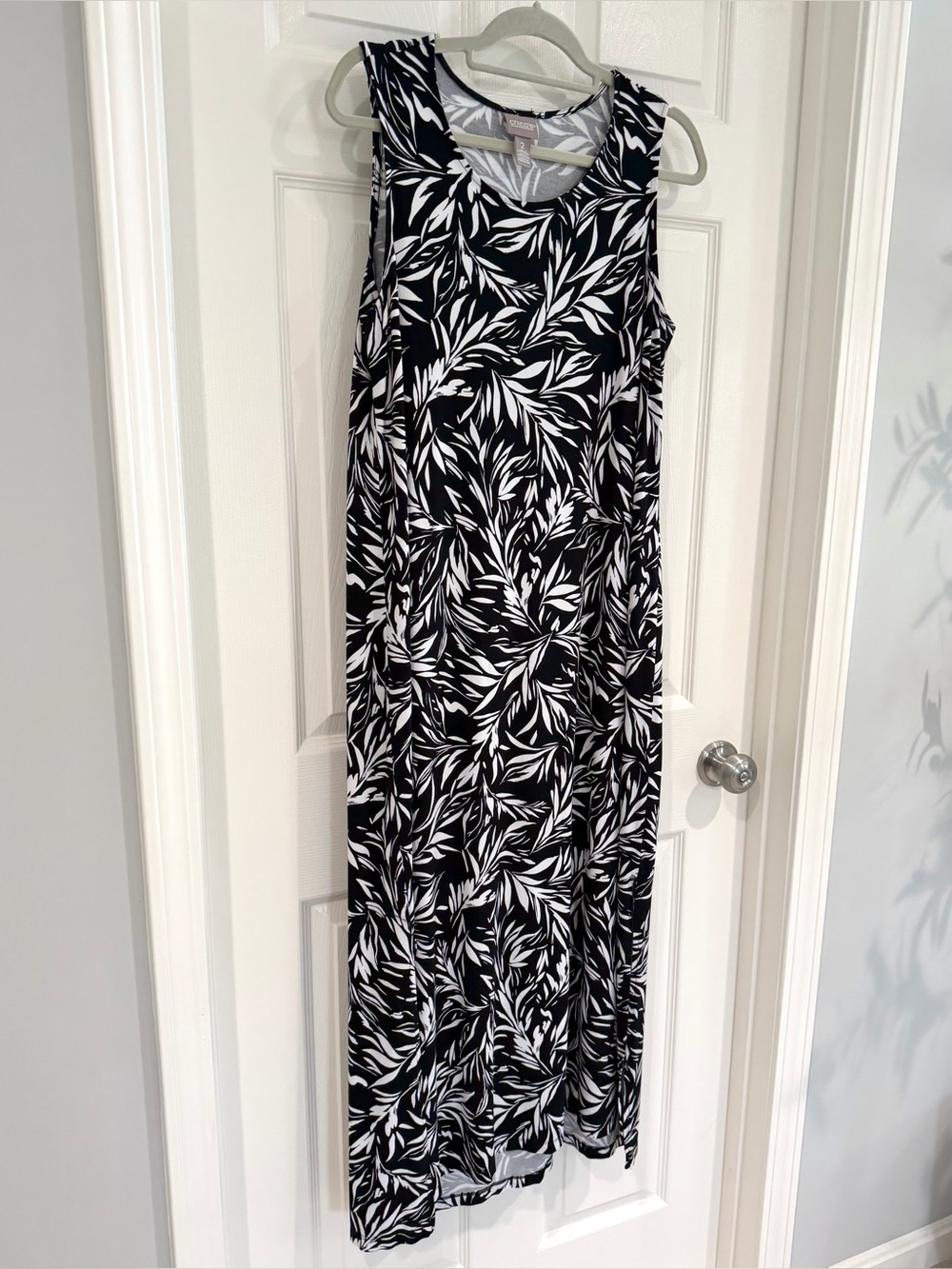Chico's Black White Leaf Floral Sleeveless Stretch Maxi Sun Dress Size 2 (12/14) - Picture 3 of 12